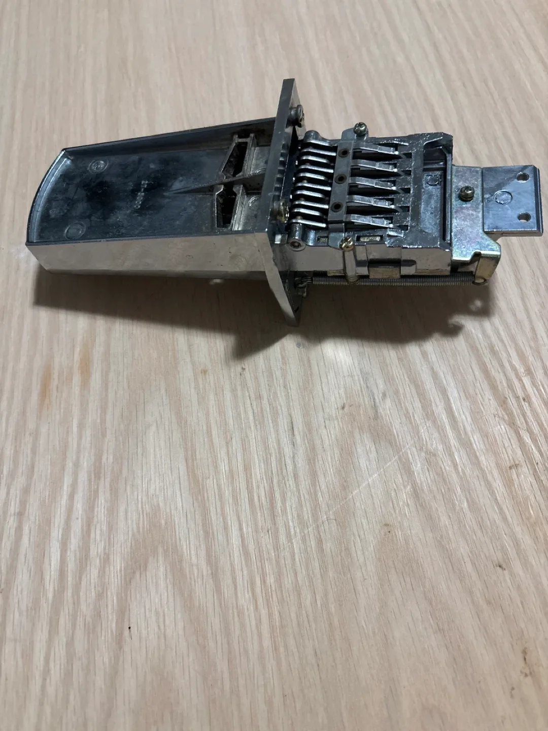 Greenwald Industries Vertical 5 Coin Mechanism image indicator(4)