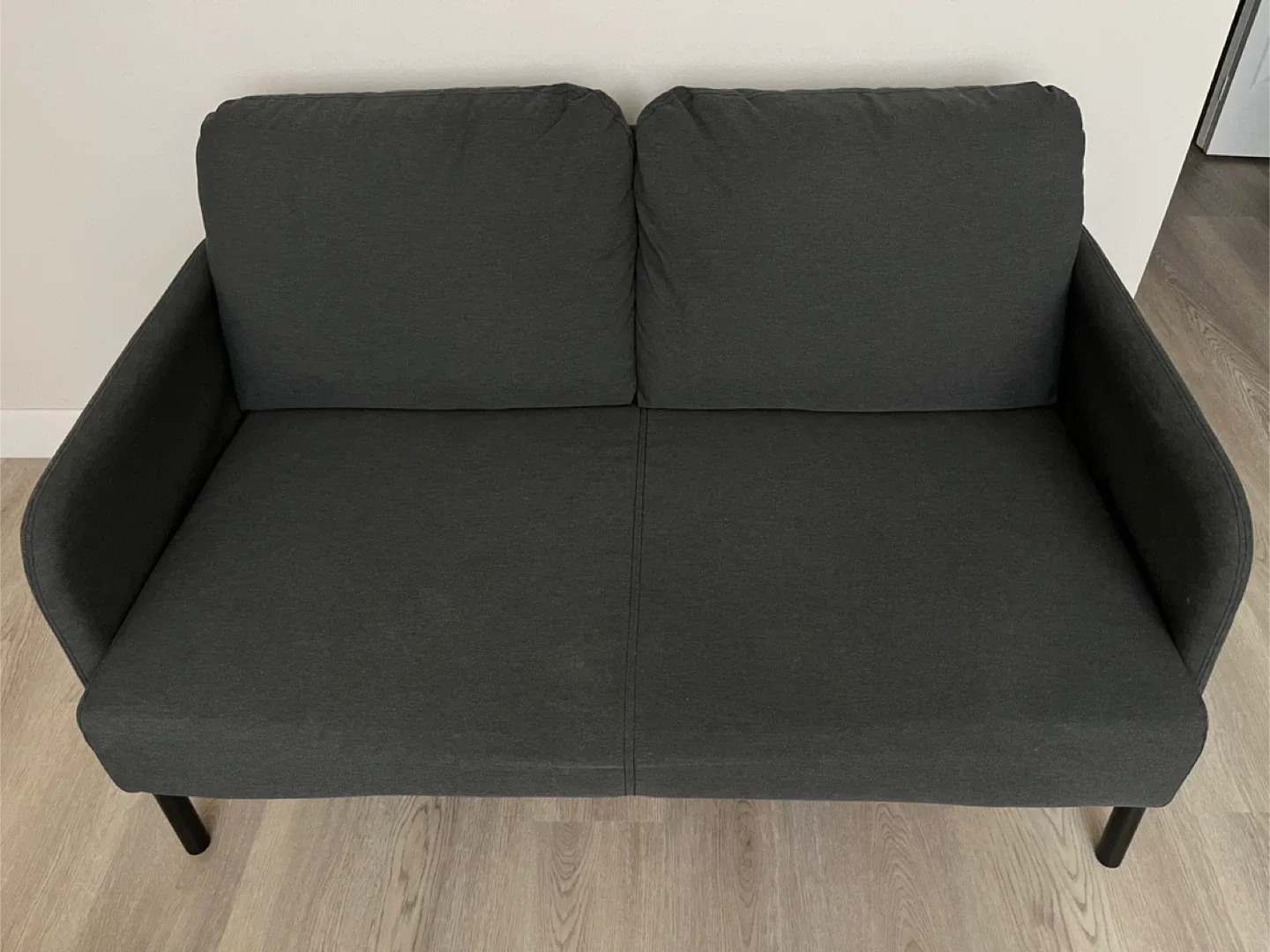 IKEA GLOSTAD sofa image indicator(3)