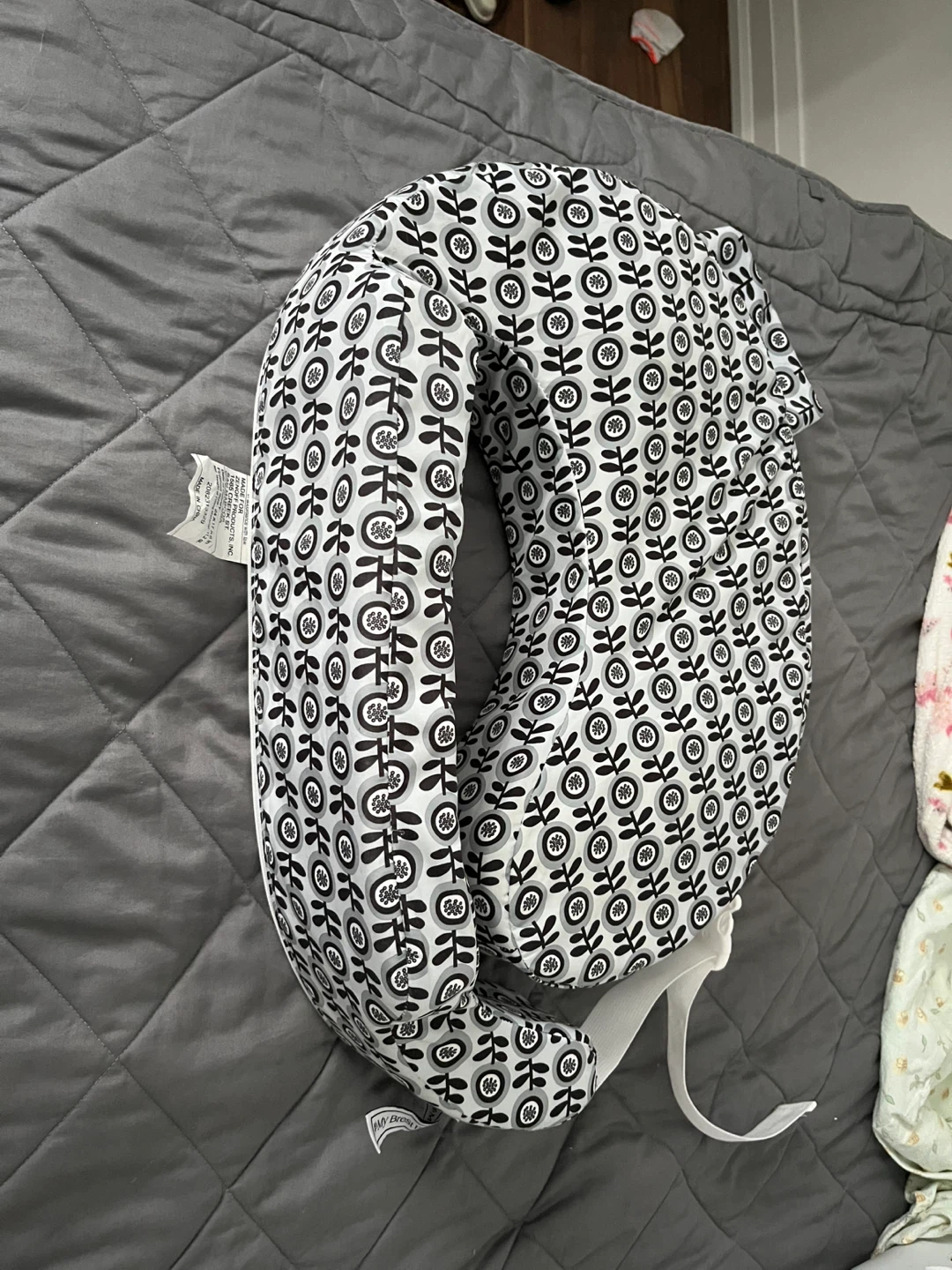 My Brest Friend Nursing Pillow