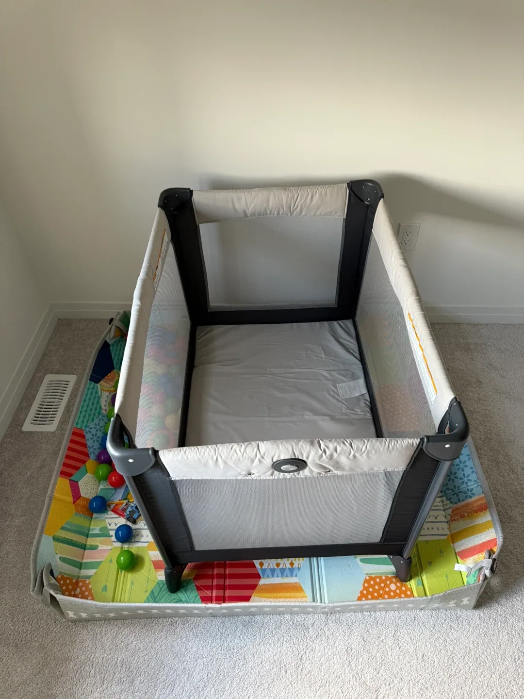 Graco Pack 'n Play Playard