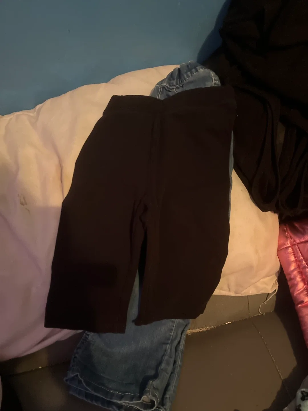 Assorted Kids' Clothing Bundle image indicator(3)