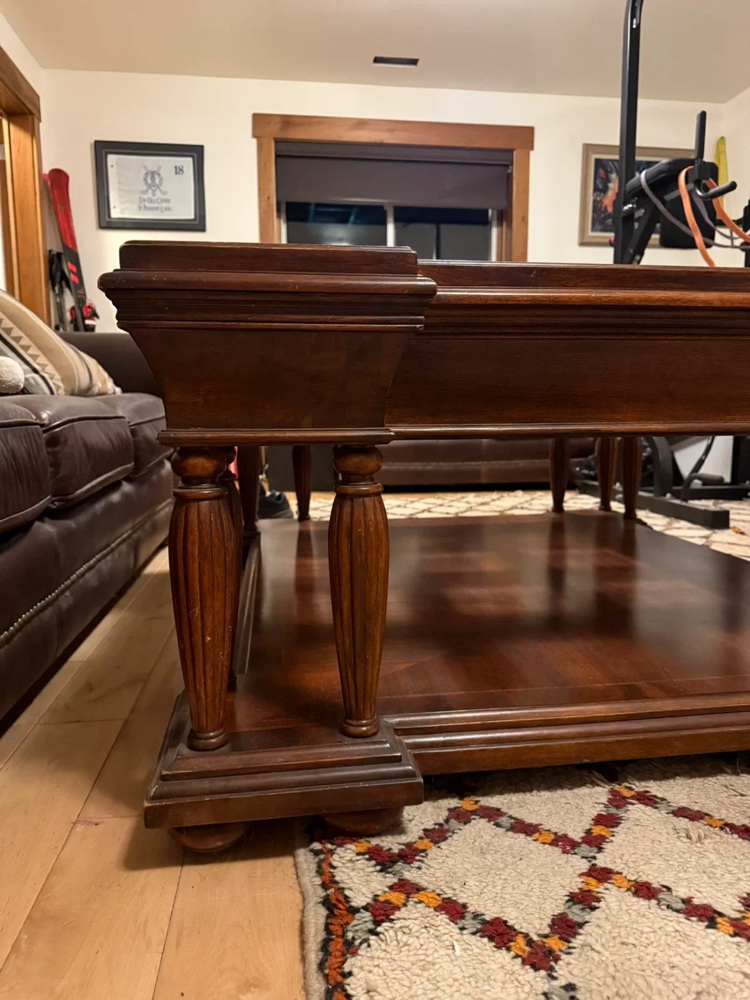 Massive Coffee Table Fit for a King image indicator(4)