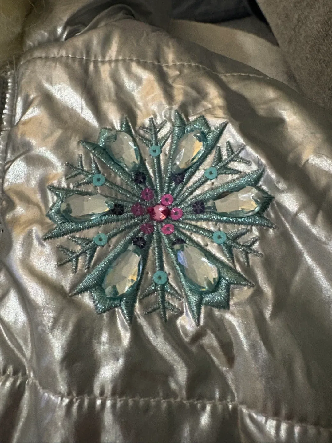 Disney Frozen Silver Puffer Jacket - Size 110 image indicator(2)