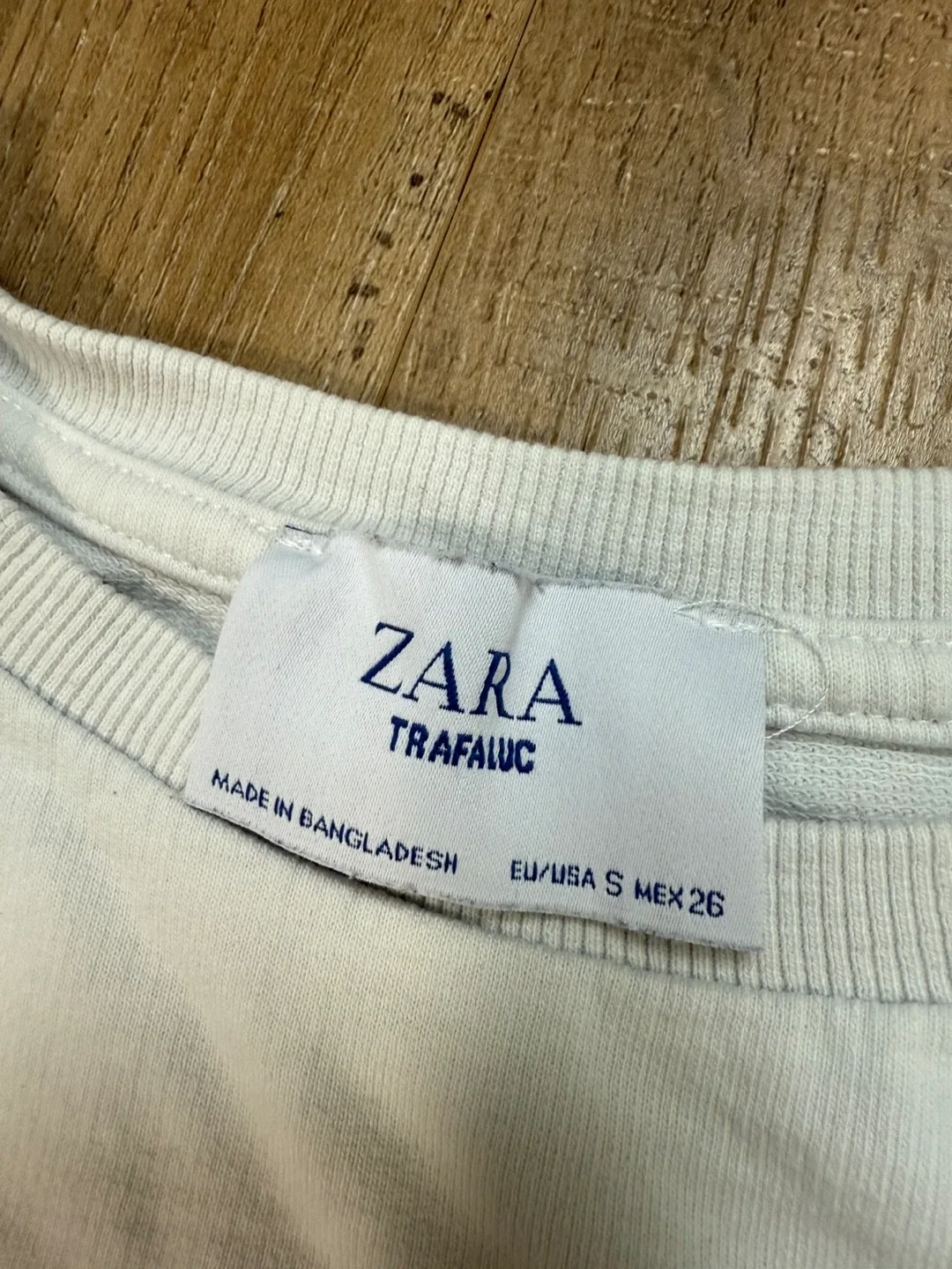 Zara Trafaluc White Long Sleeve Top - Size S image indicator(2)