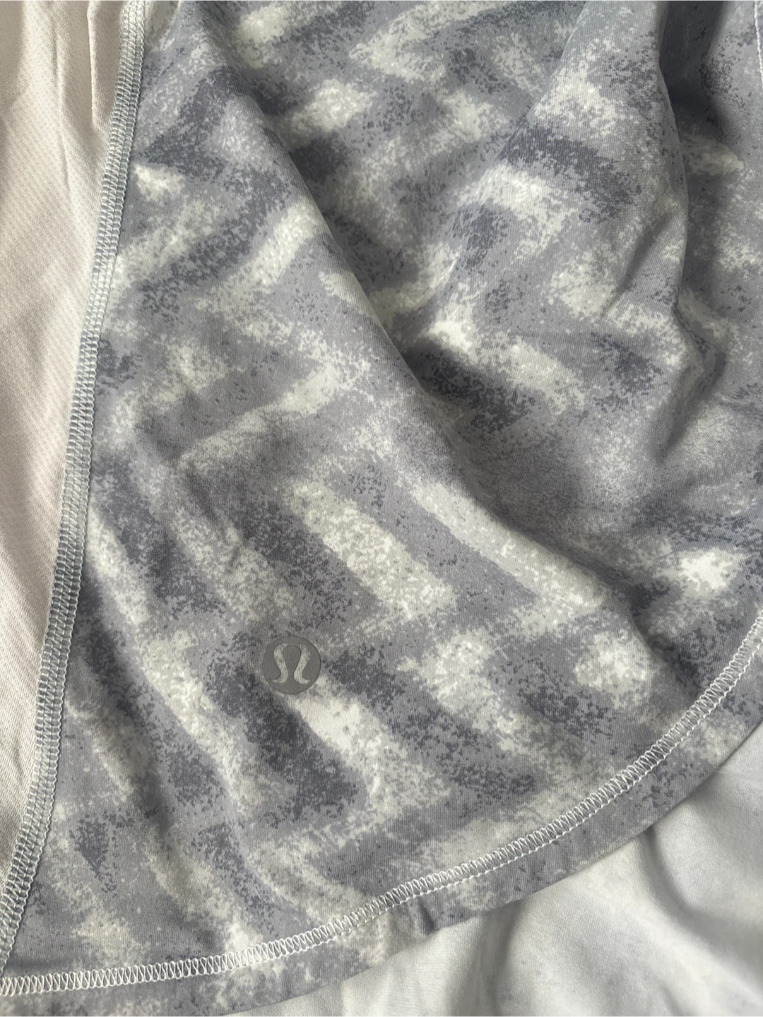 Lululemon Workout Tank Top size 6 - photo 2