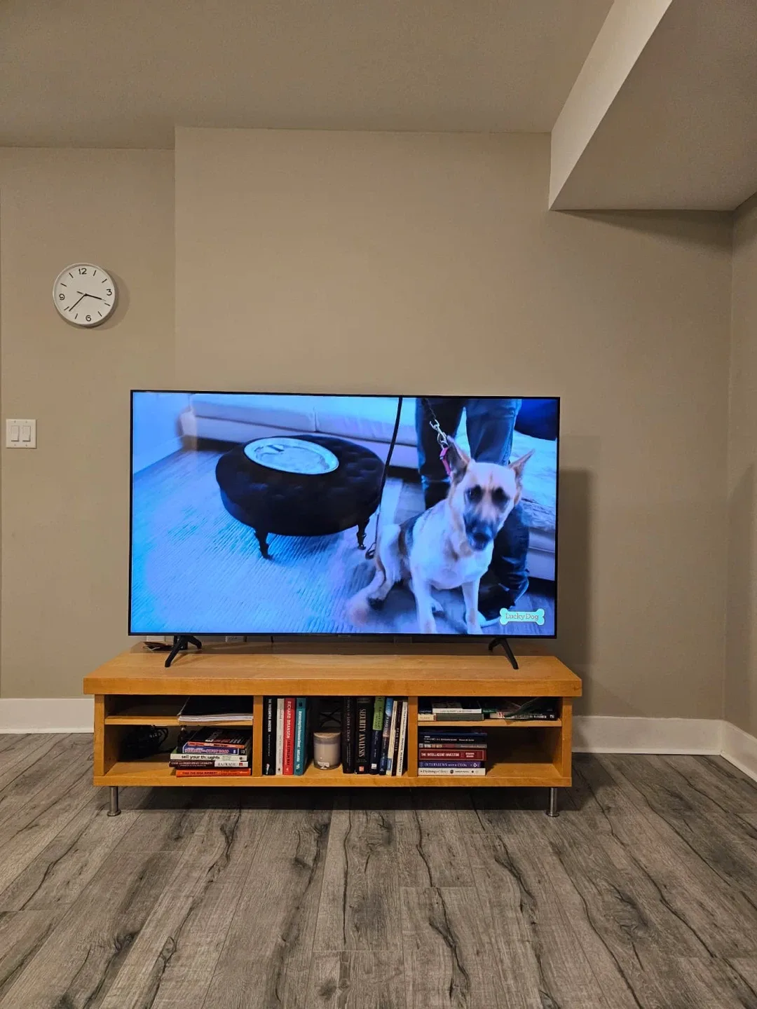 Samsung UN55TU7000FXZC 55" 4K UHD TV image indicator(4)