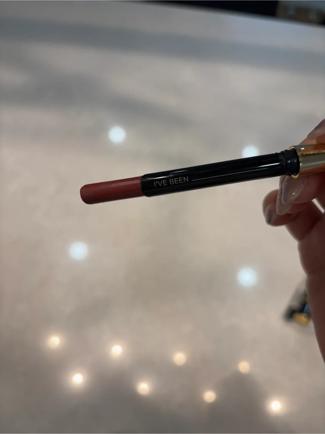 Hourglass Confession Refillable Lipstick image indicator(2)