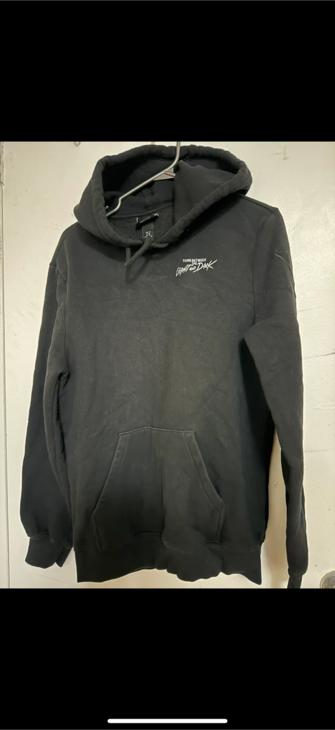 Bundle of assorted hoodies/sweatshirt-CLEAROUT SALE!!! - photo 4