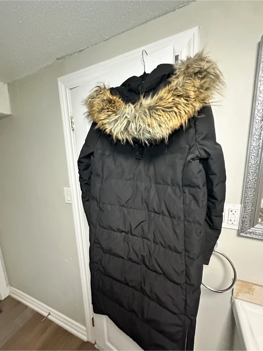 TNA Parka Black image indicator(3)