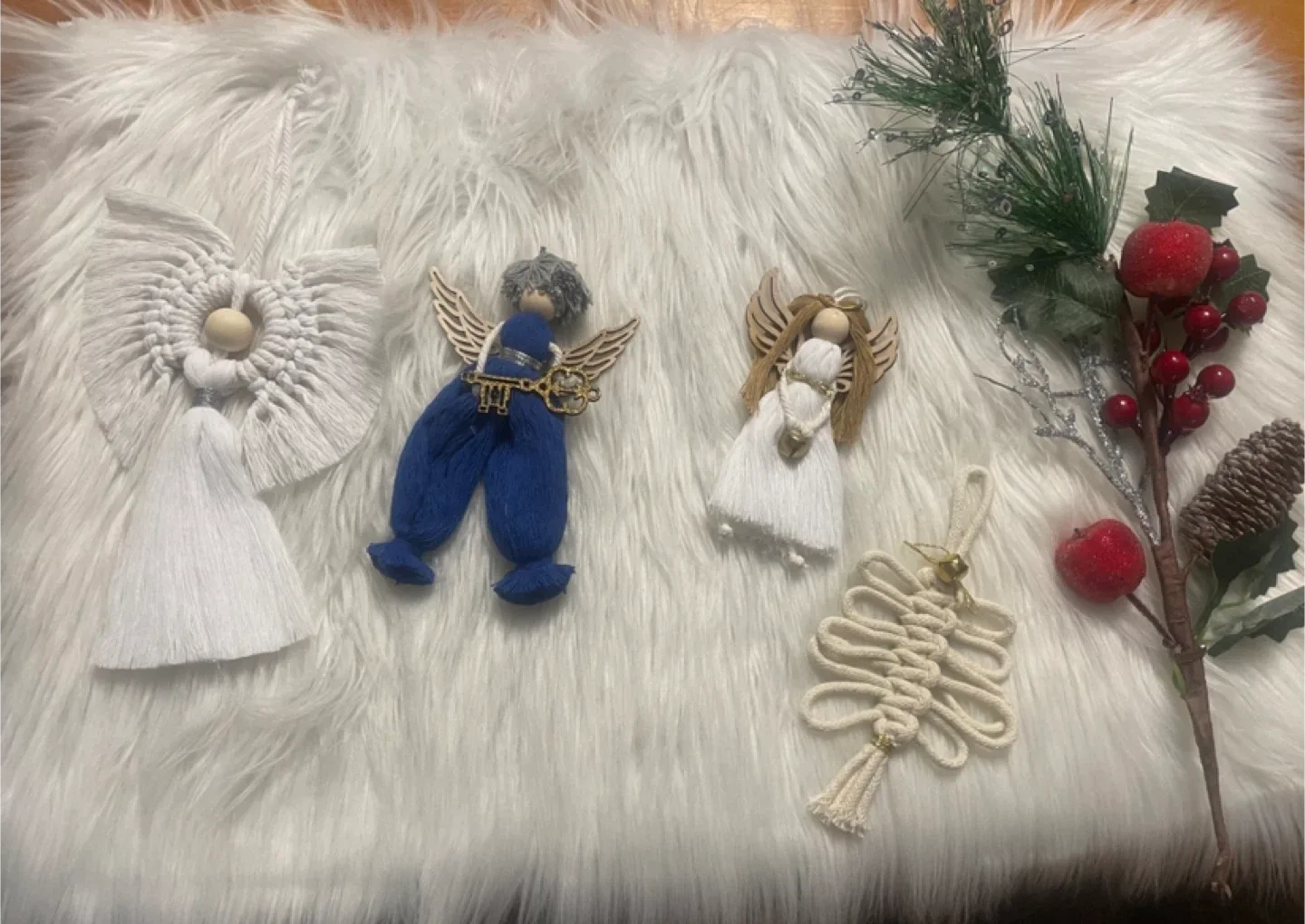 Handmade Christmas Ornaments image indicator(2)