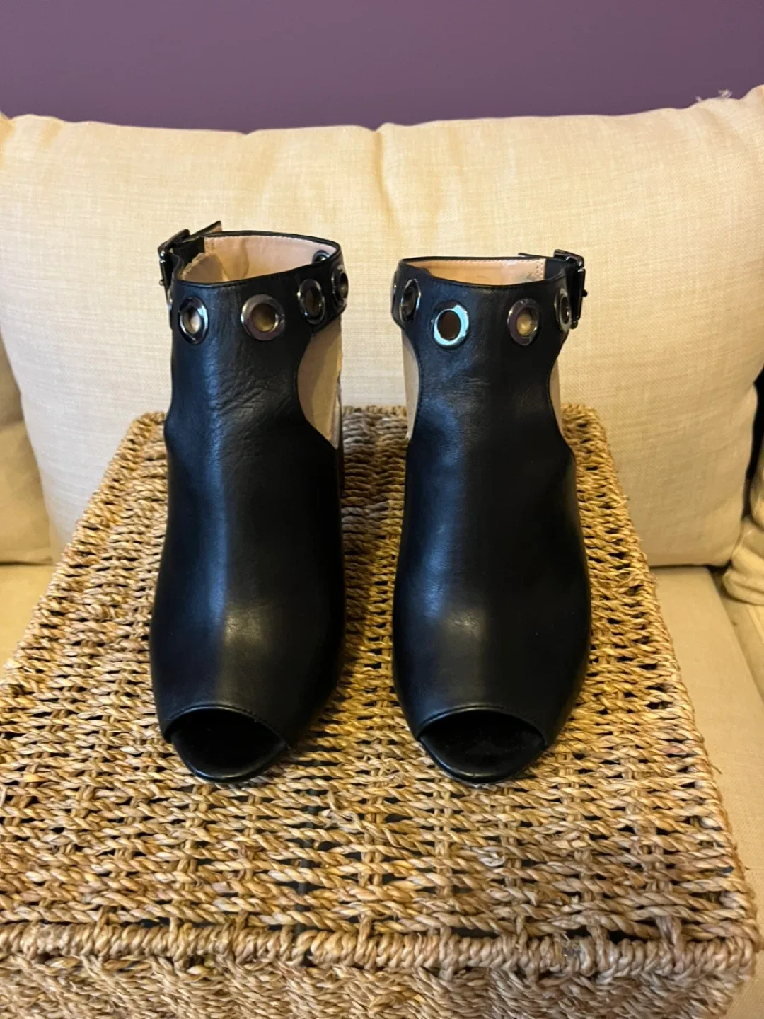 Town Shoes Black Heeled Sandals, Size 8