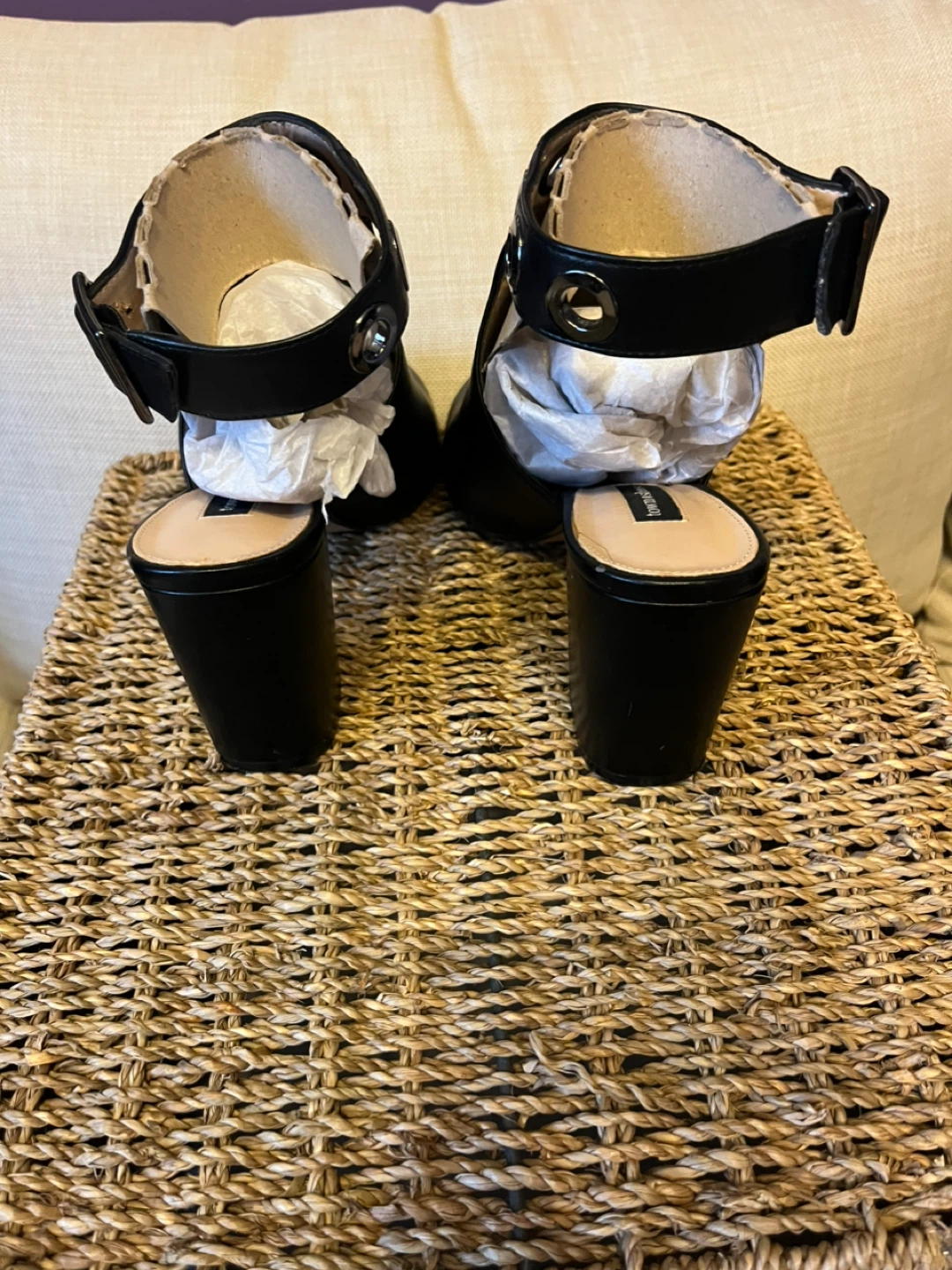 Town Shoes Black Heeled Sandals, Size 8 - photo 3