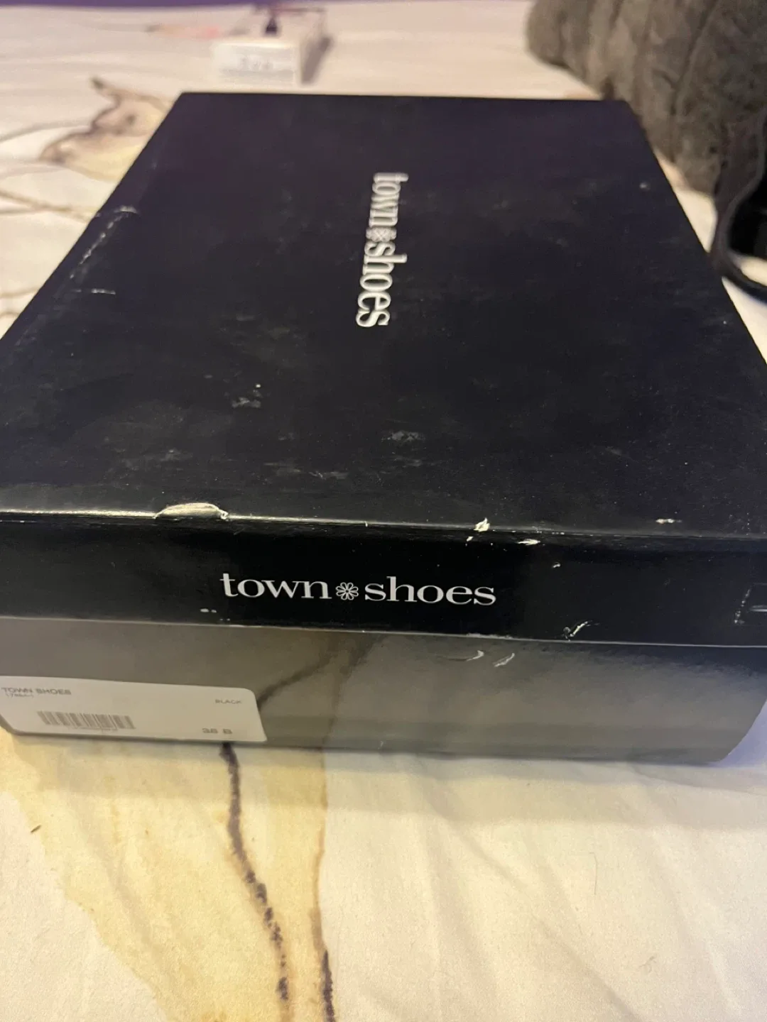 Town Shoes Black Heeled Sandals, Size 8 image indicator(7)