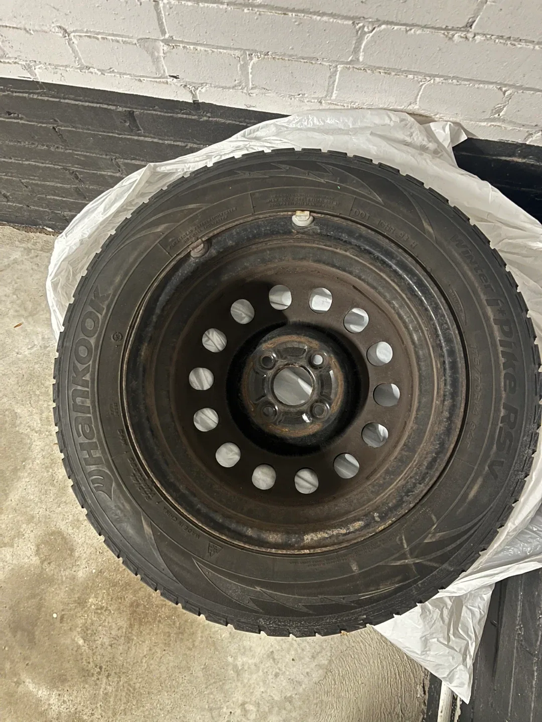 Winter Tires ON RIMS (14”) image indicator(4)