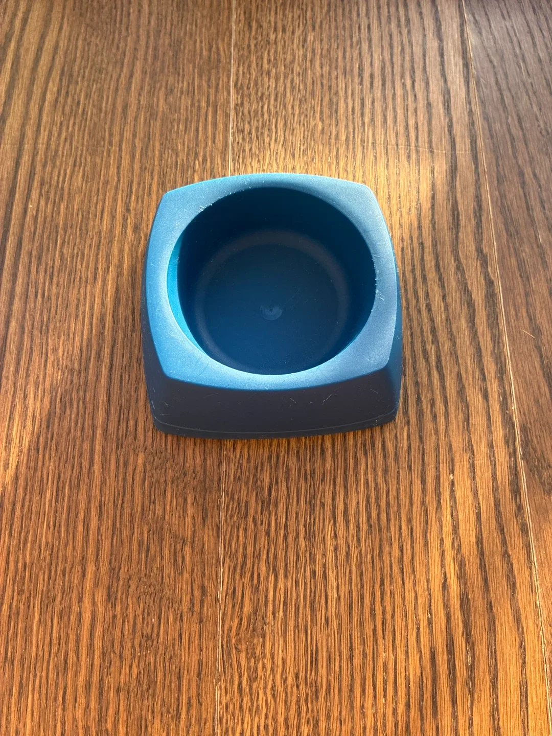 2 Small Pet Hoodies Blue & Pink, + Pet bowl image indicator(6)