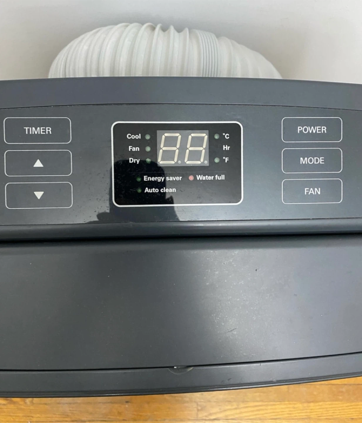 LG 12,000 BTU Portable AC – Powerful Cooling, Great Condition! - photo 2
