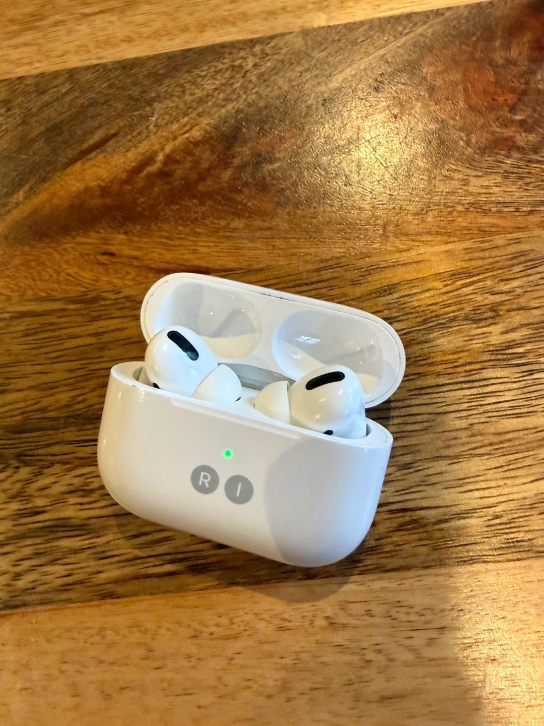 Apple AirPods Pro (2nd gen)