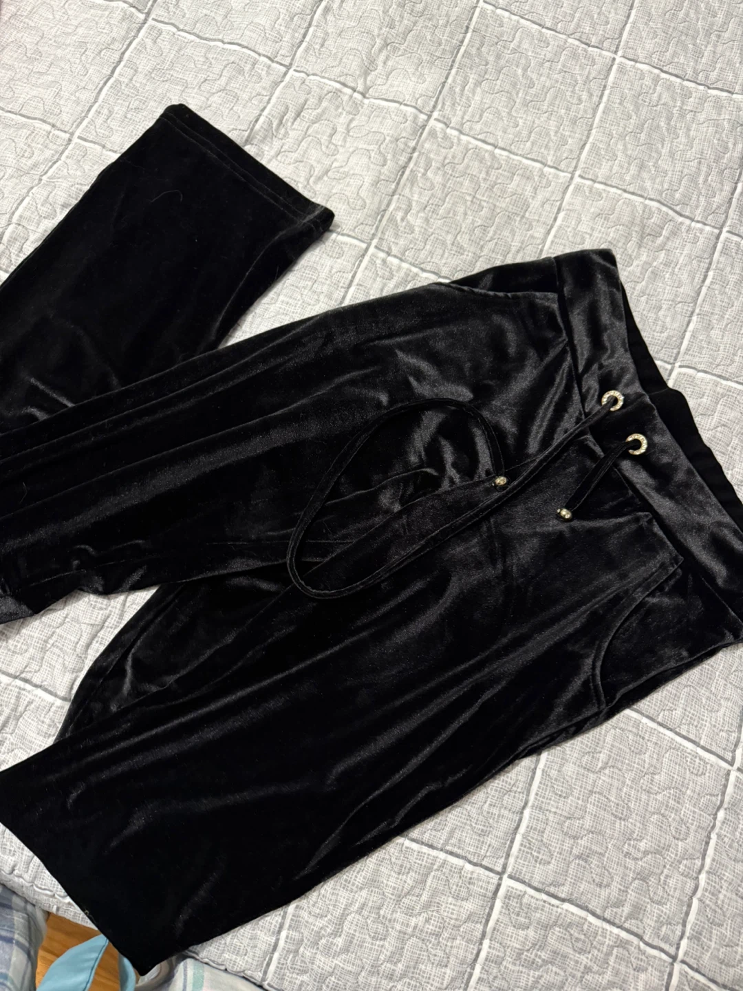 Leopard Print Hoodie & Black Velvet Pants Set - photo 4