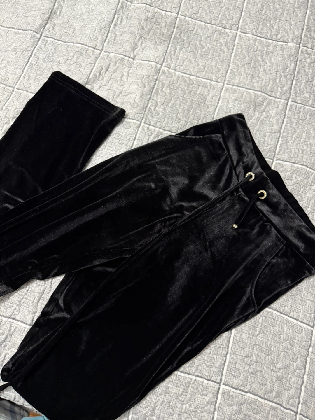 Leopard Print Hoodie & Black Velvet Pants Set - photo 3