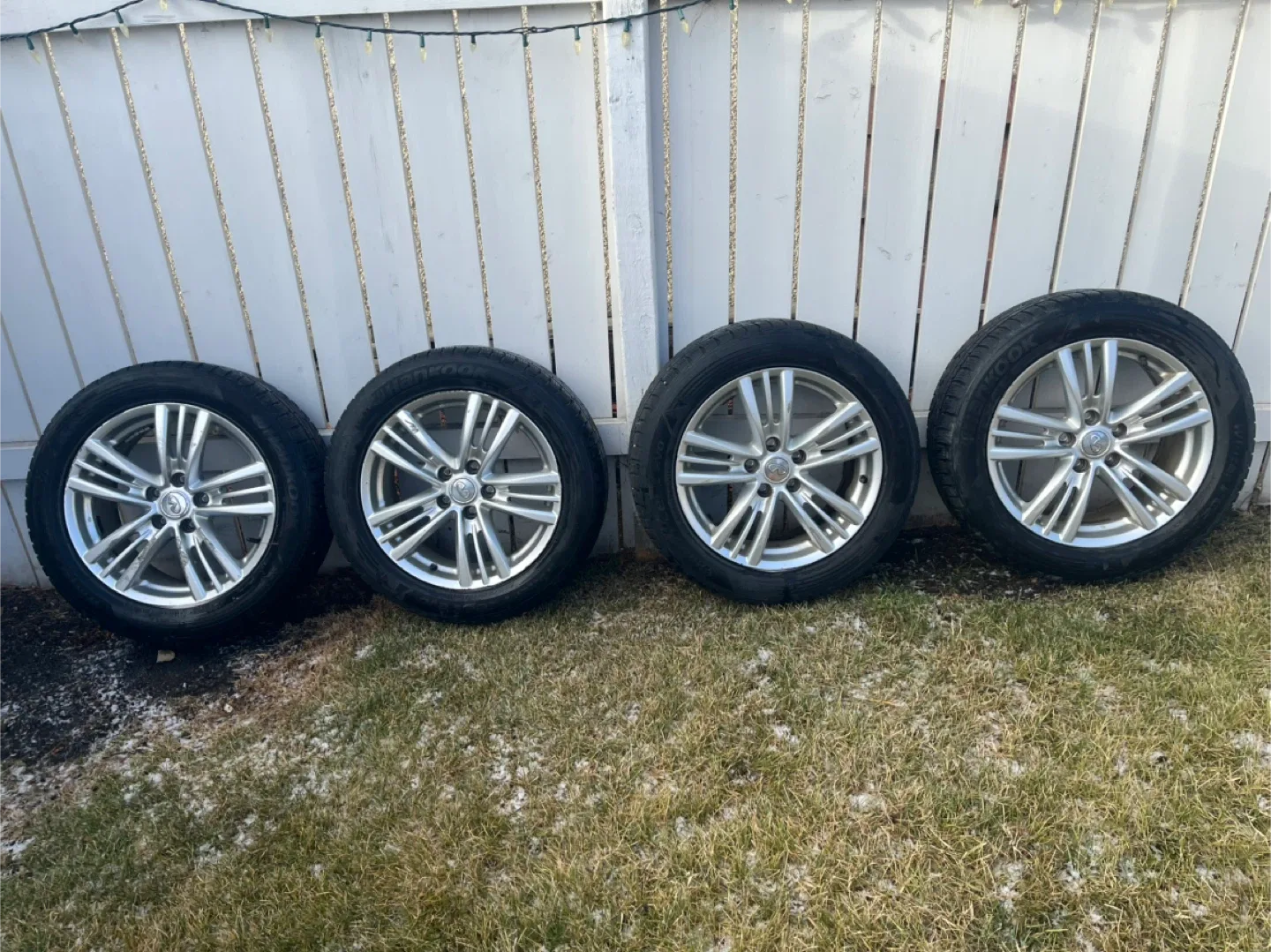 Hankook Winter i*cept evo 225/55R17 Tires