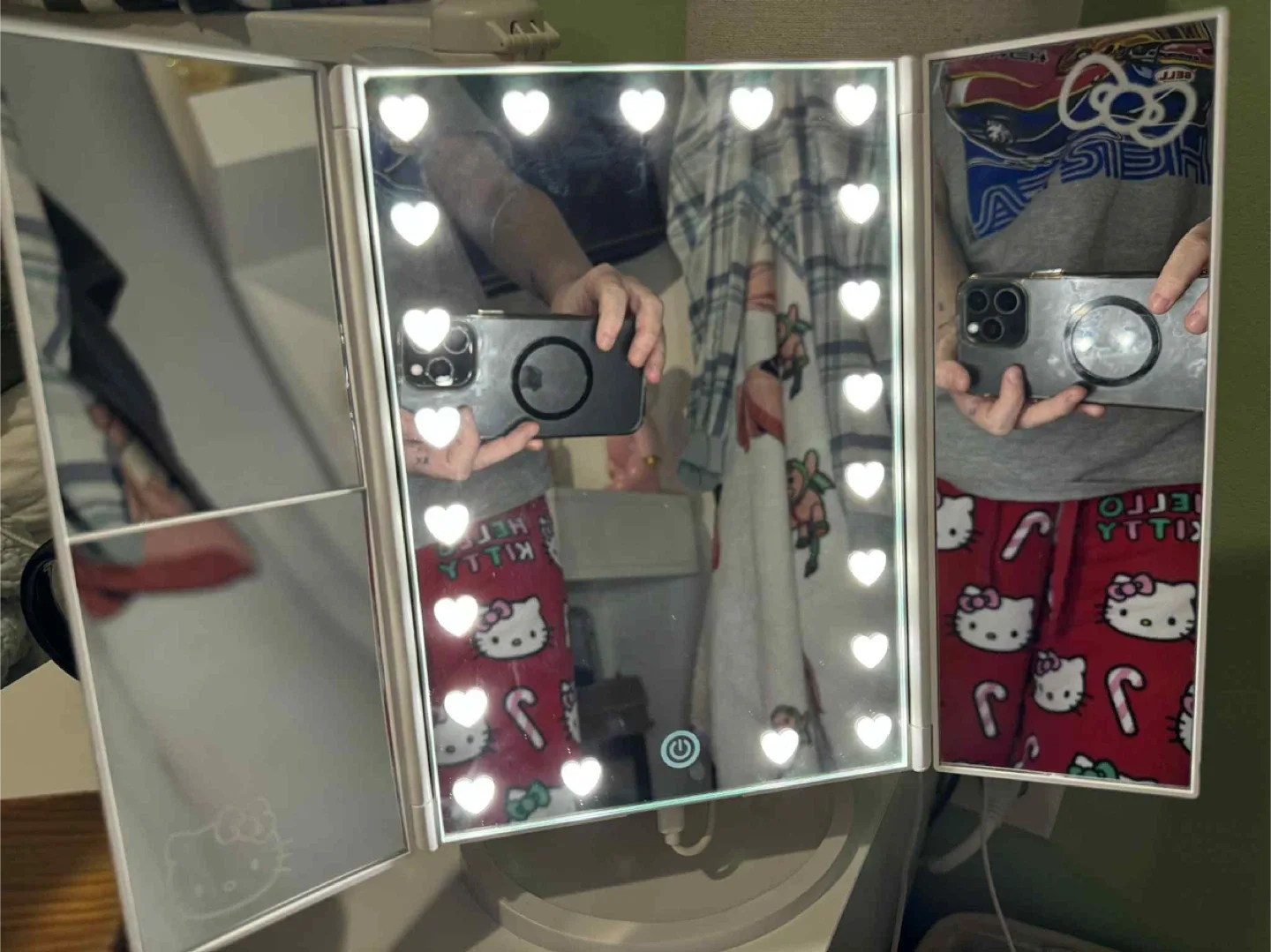 Impressions Hello Kitty Vanity Mirror image indicator(3)