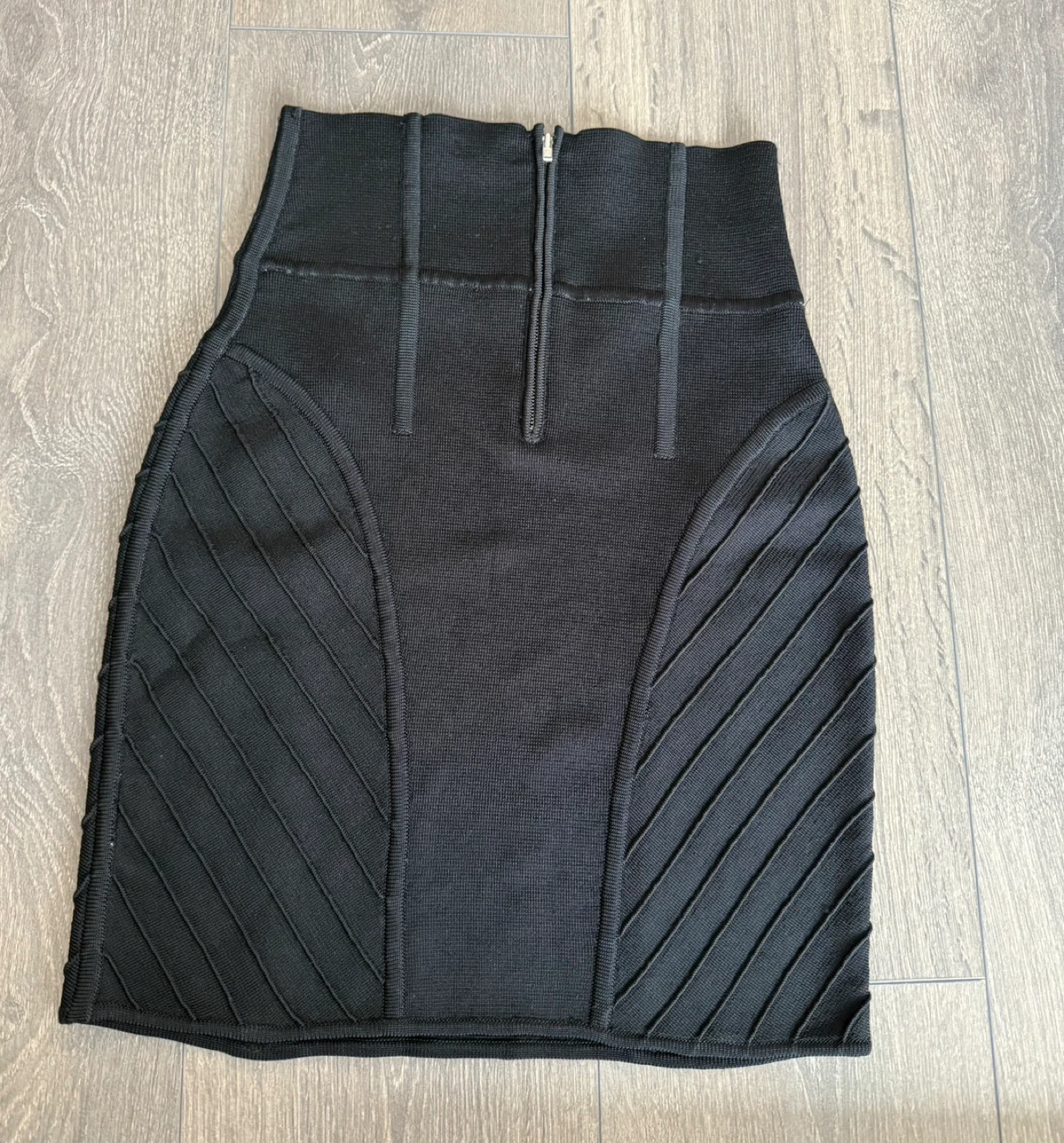 Wilfred Black Mini Skirt - Size Small - photo 3