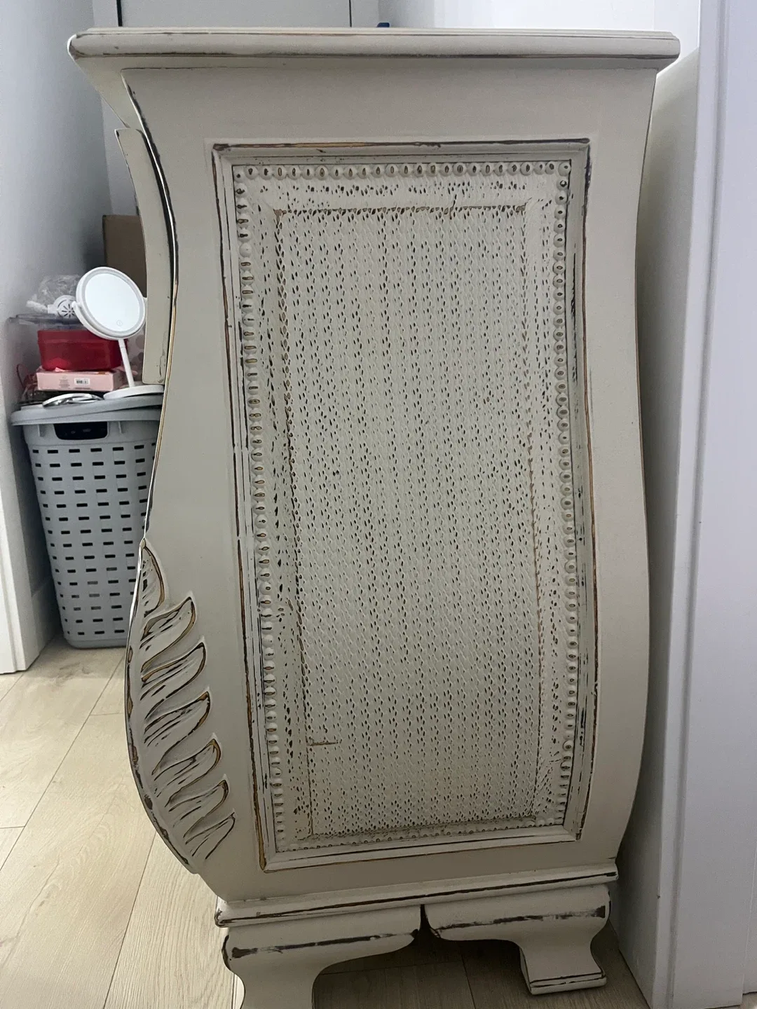 White 3-Drawer Dresser image indicator(3)