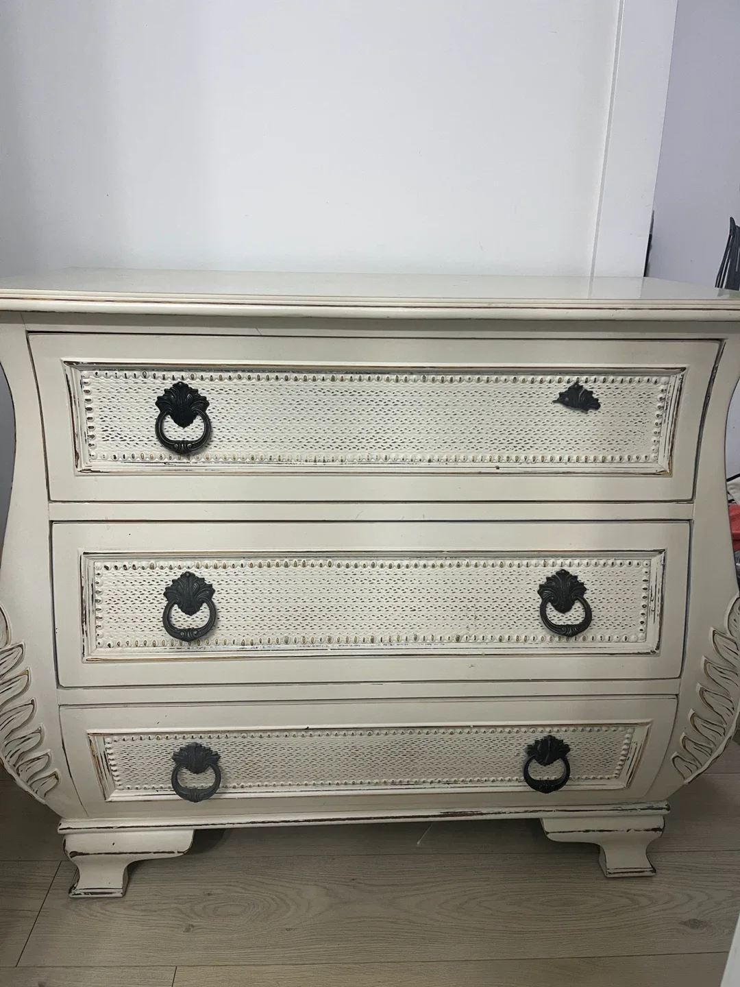 White 3-Drawer Dresser image indicator(2)