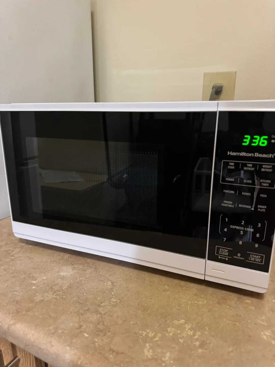 Hamilton Beach Microwave Oven thumbnail