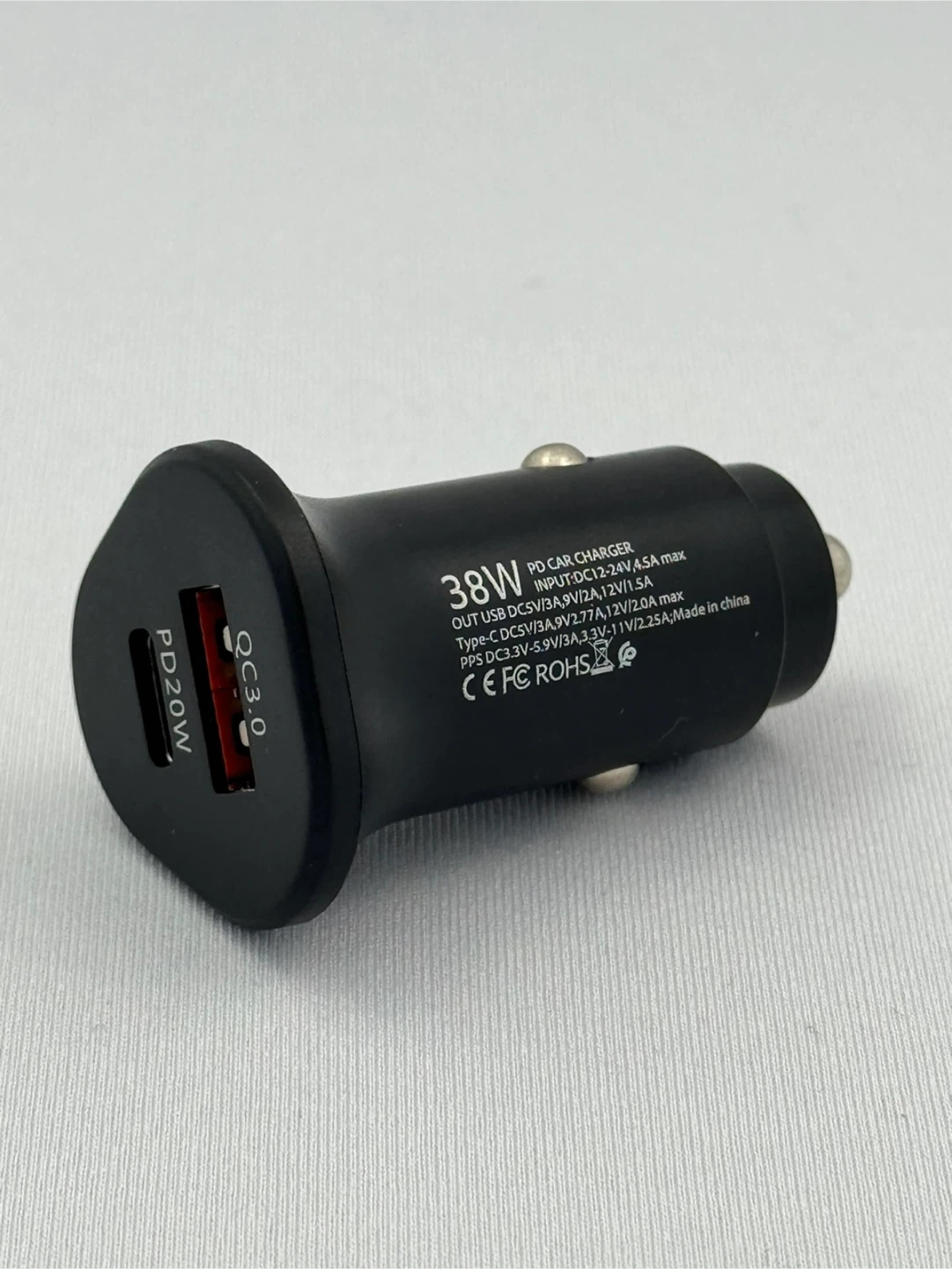 Yoo Face CAR-02 38W Car Charger - Like New! - photo 2