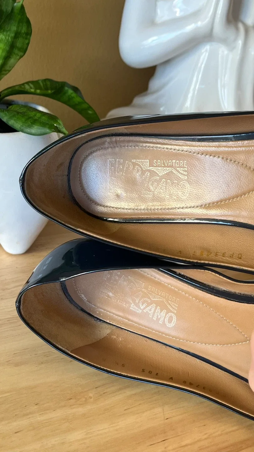 Varina Ferragamo Flats image indicator(5)