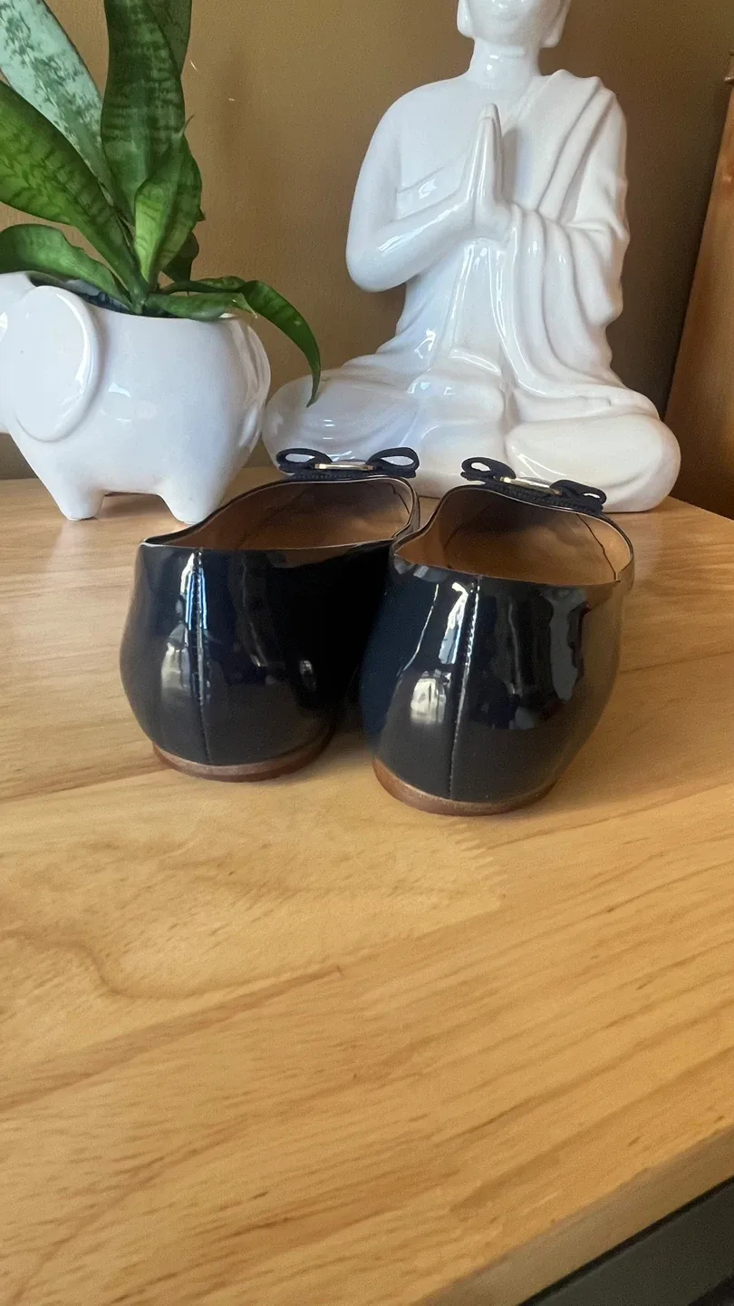 Varina Ferragamo Flats image indicator(7)