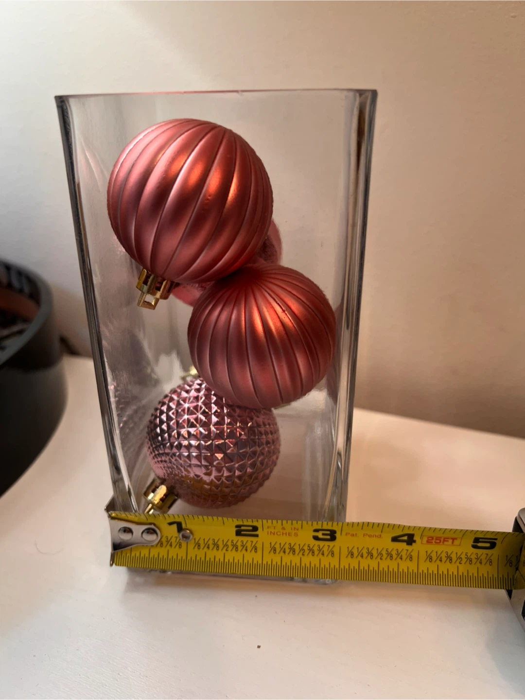 Holiday Decoration: Glass Vase with Pink Shatter Free Ornaments - photo 2