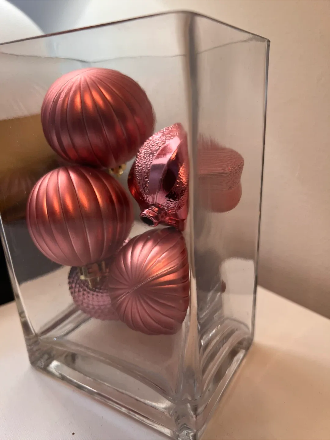 Holiday Decoration: Glass Vase with Pink Shatter Free Ornaments image indicator(10)