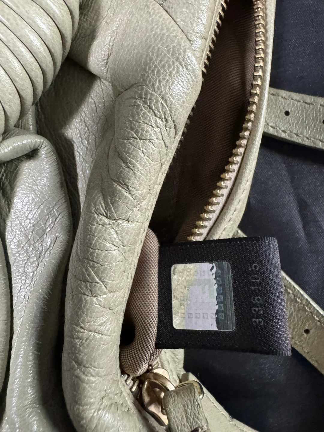 Fendi Leather Shoulder Bag Authentic - photo 3