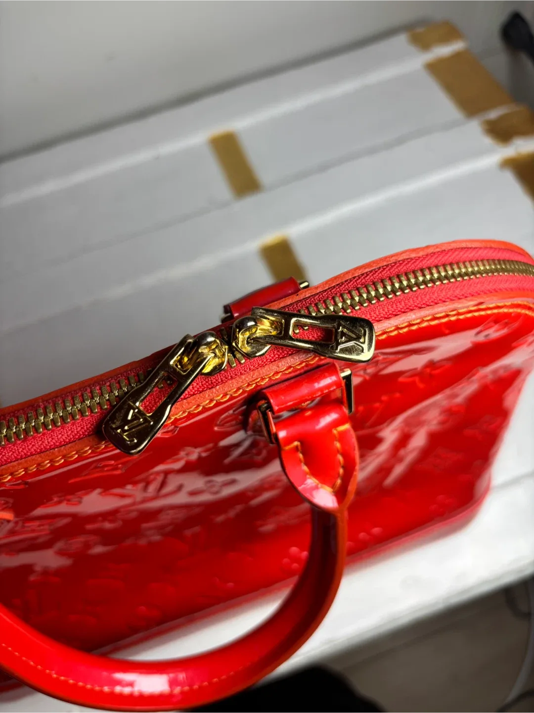 Louis Vuitton Alma BB Red image indicator(2)
