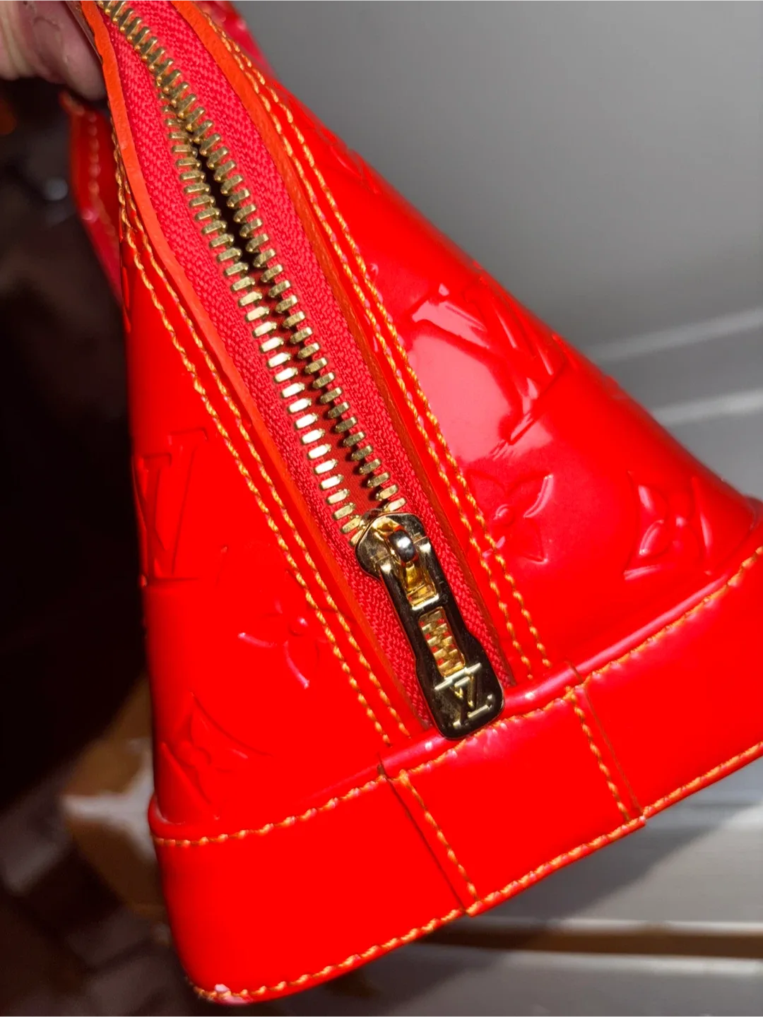 Louis Vuitton Alma BB Red image indicator(5)