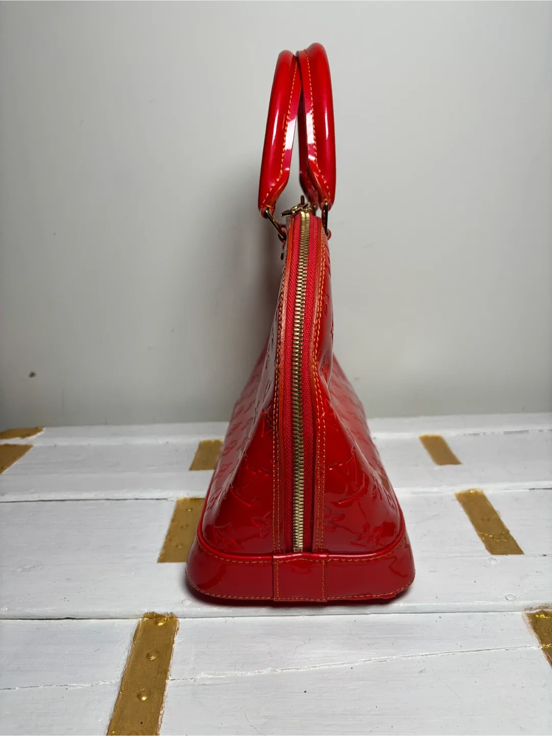 Louis Vuitton Alma BB Red image indicator(6)