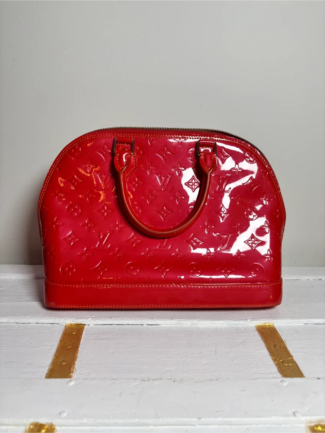 Louis Vuitton Alma BB Red image indicator(8)