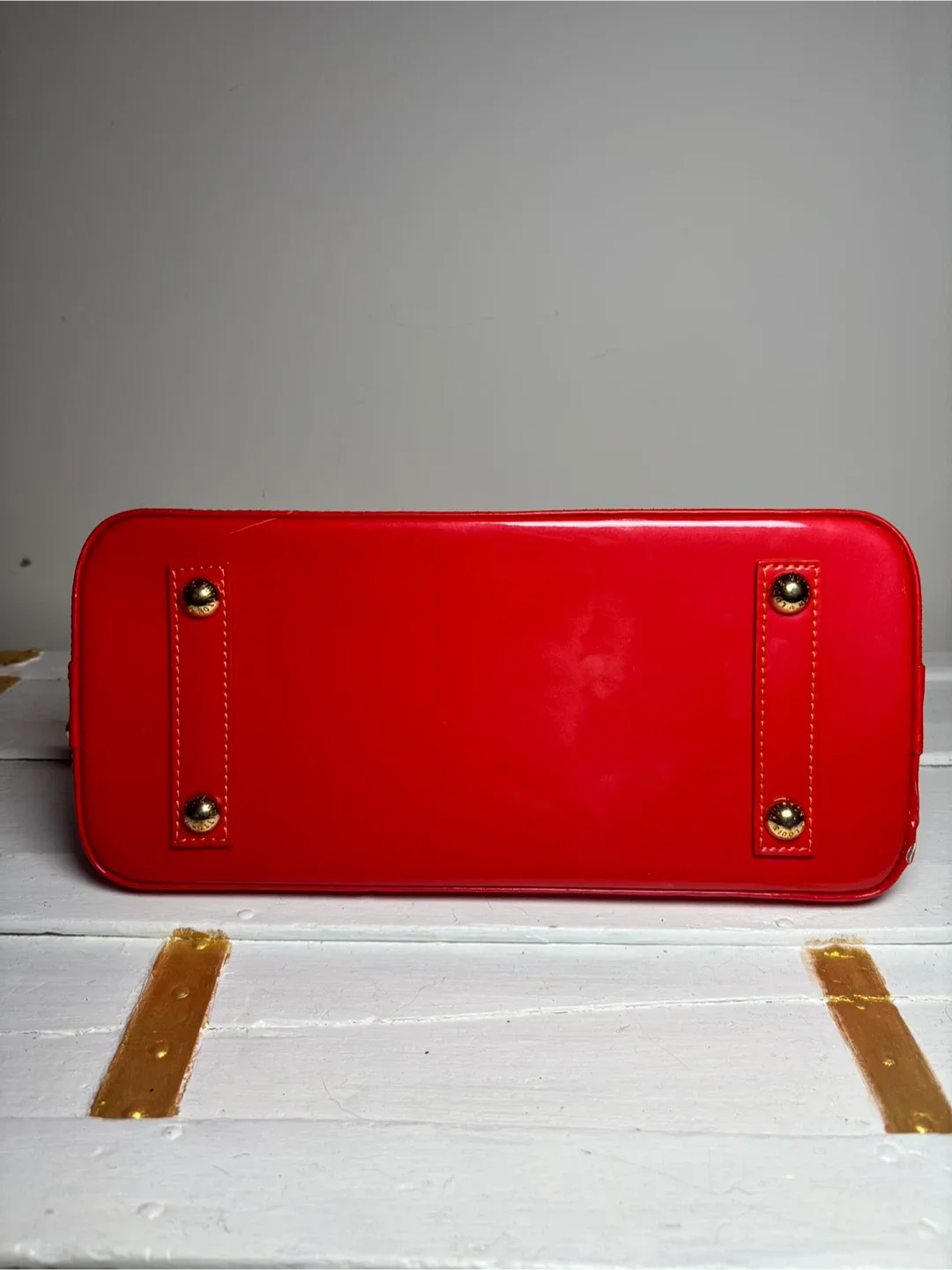 Louis Vuitton Alma BB Red image indicator(9)