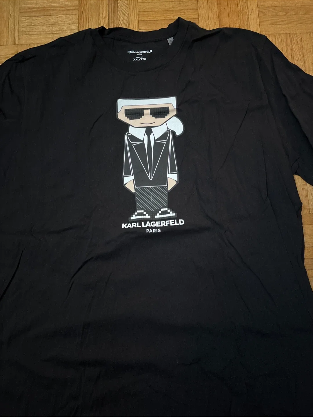 Karl Lagerfeld Paris Black Tee - XXL