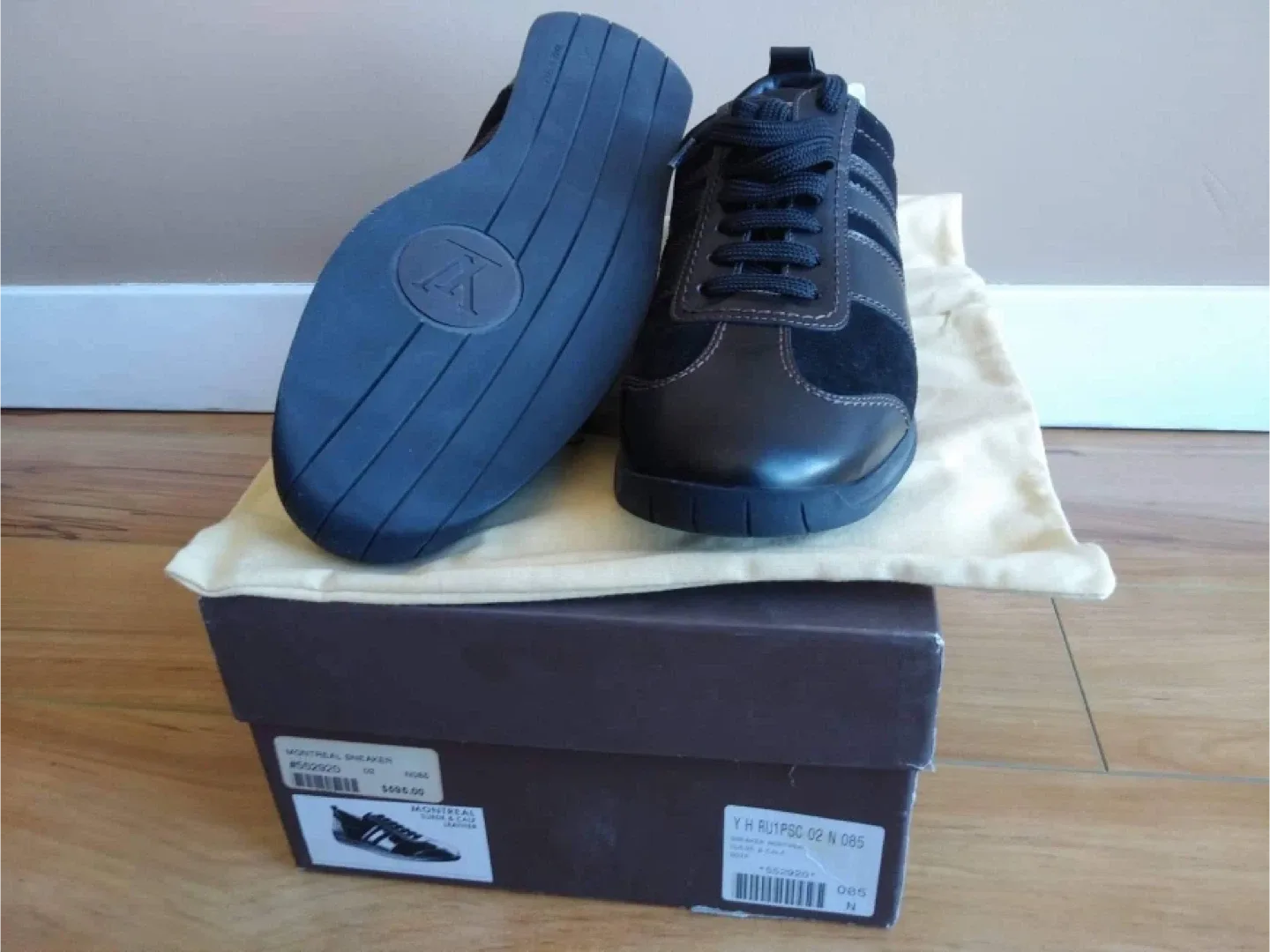 Louis Vuitton Montreal Sneaker Black image indicator(2)