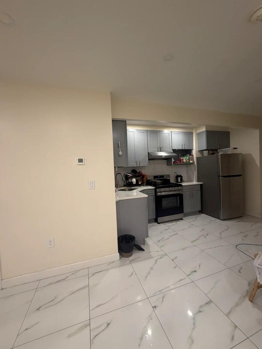 Se renta cuarto amplio para dos personas o una persona image indicator(5)