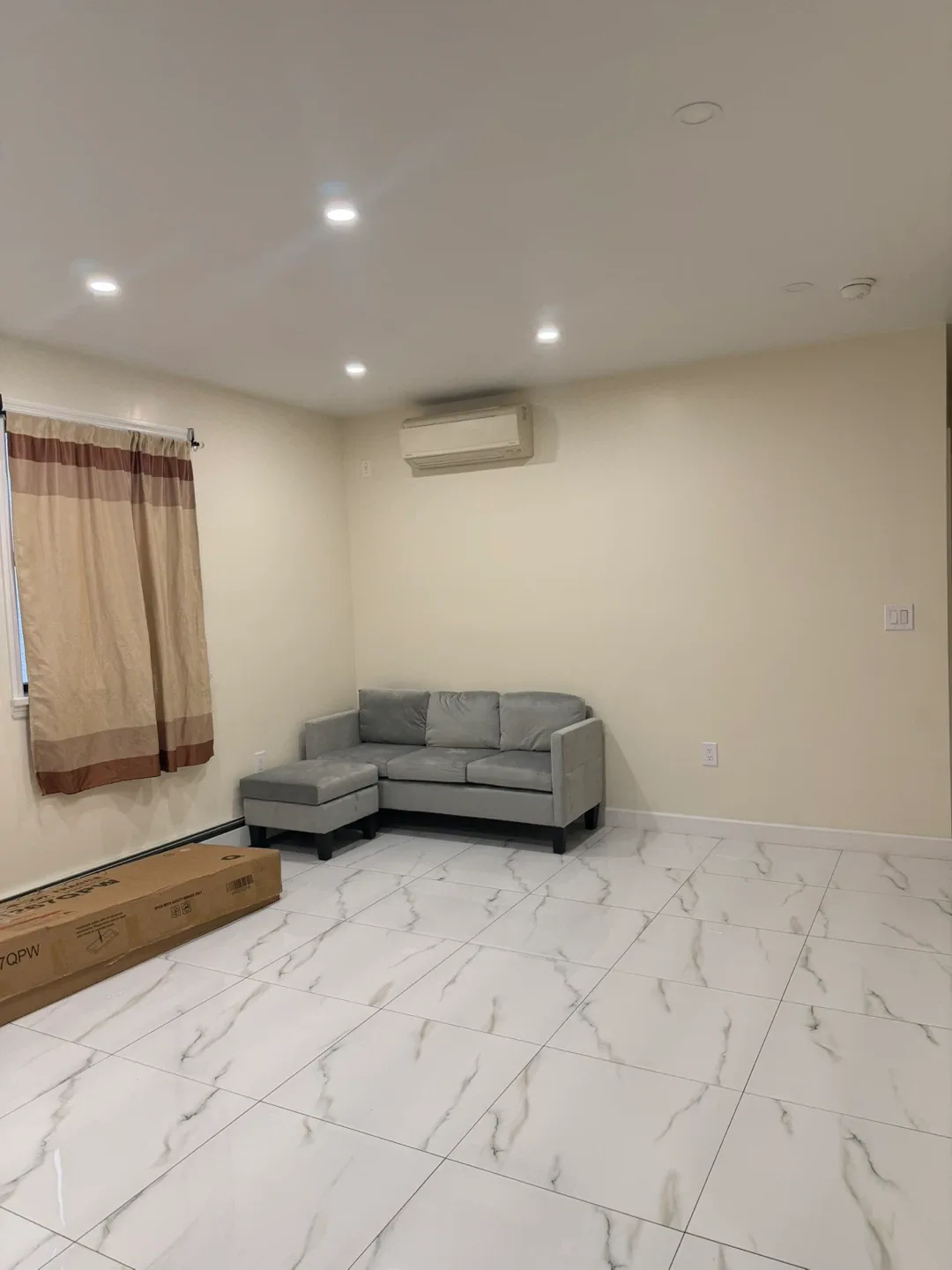 Se renta cuarto amplio para dos personas o una persona image indicator(6)