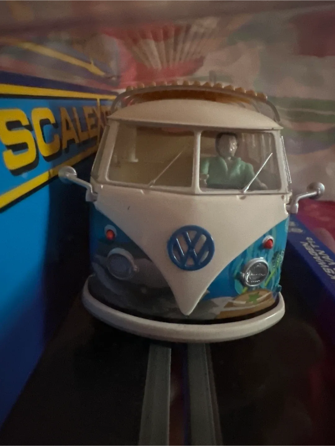 Scalextric Volkswagen Camper Van T1b image indicator(2)