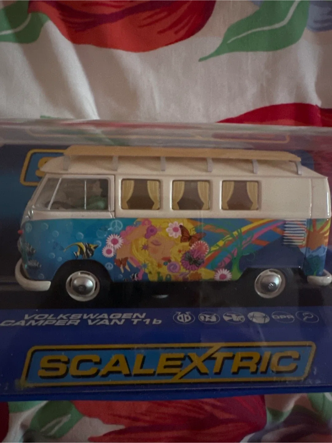 Scalextric Volkswagen Camper Van T1b image indicator(3)