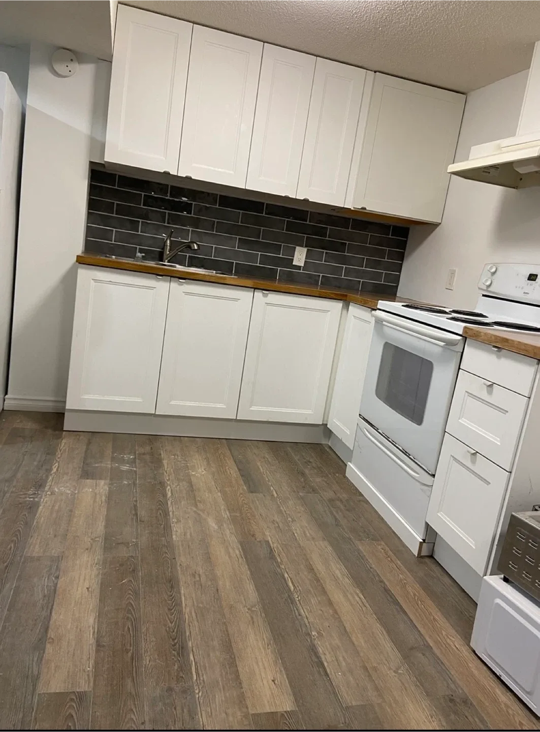 Basement studio apartment image indicator(3)