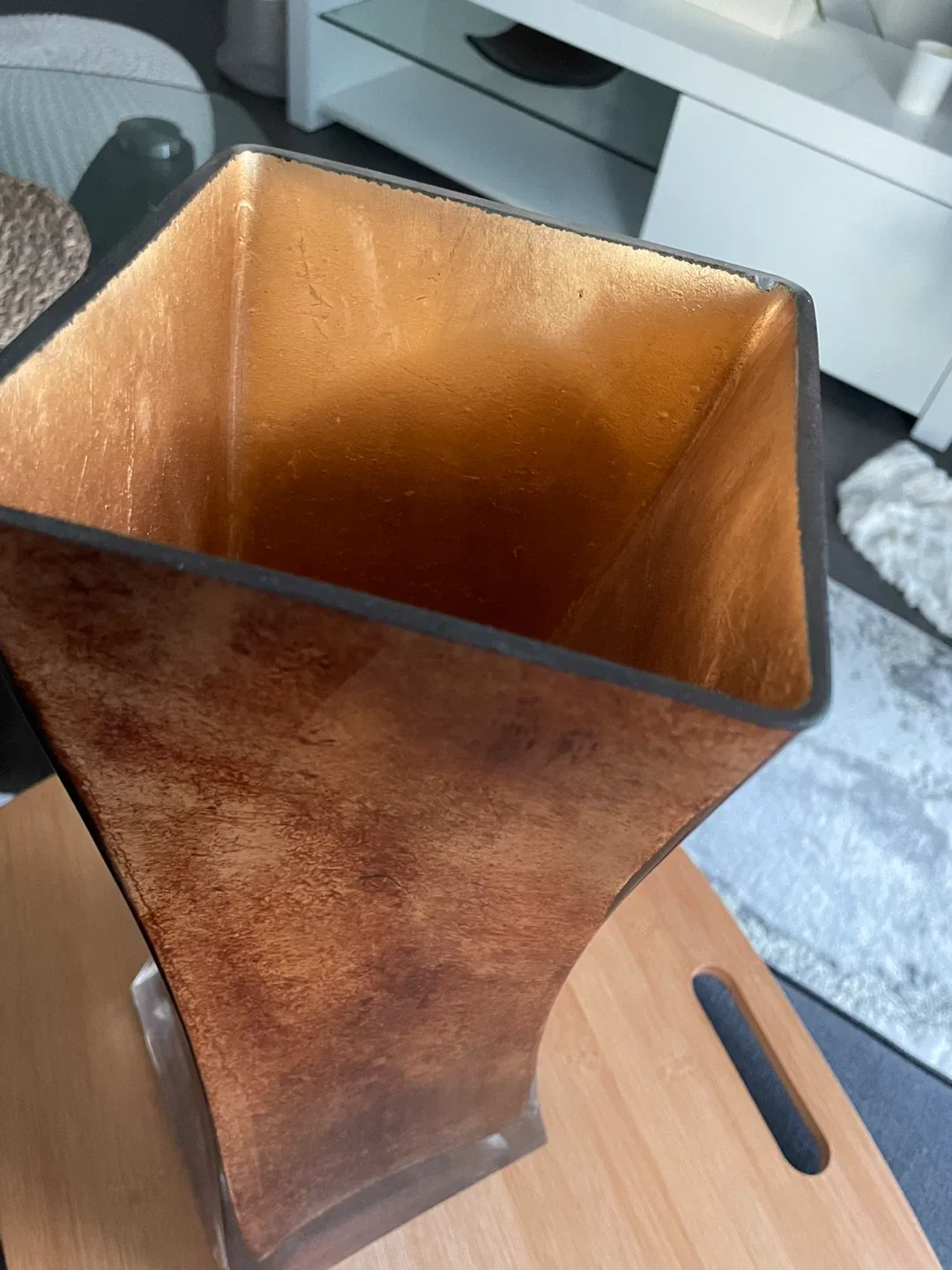 EXCELLENT CONDITION Decorative Brown & Gold Vase image indicator(2)