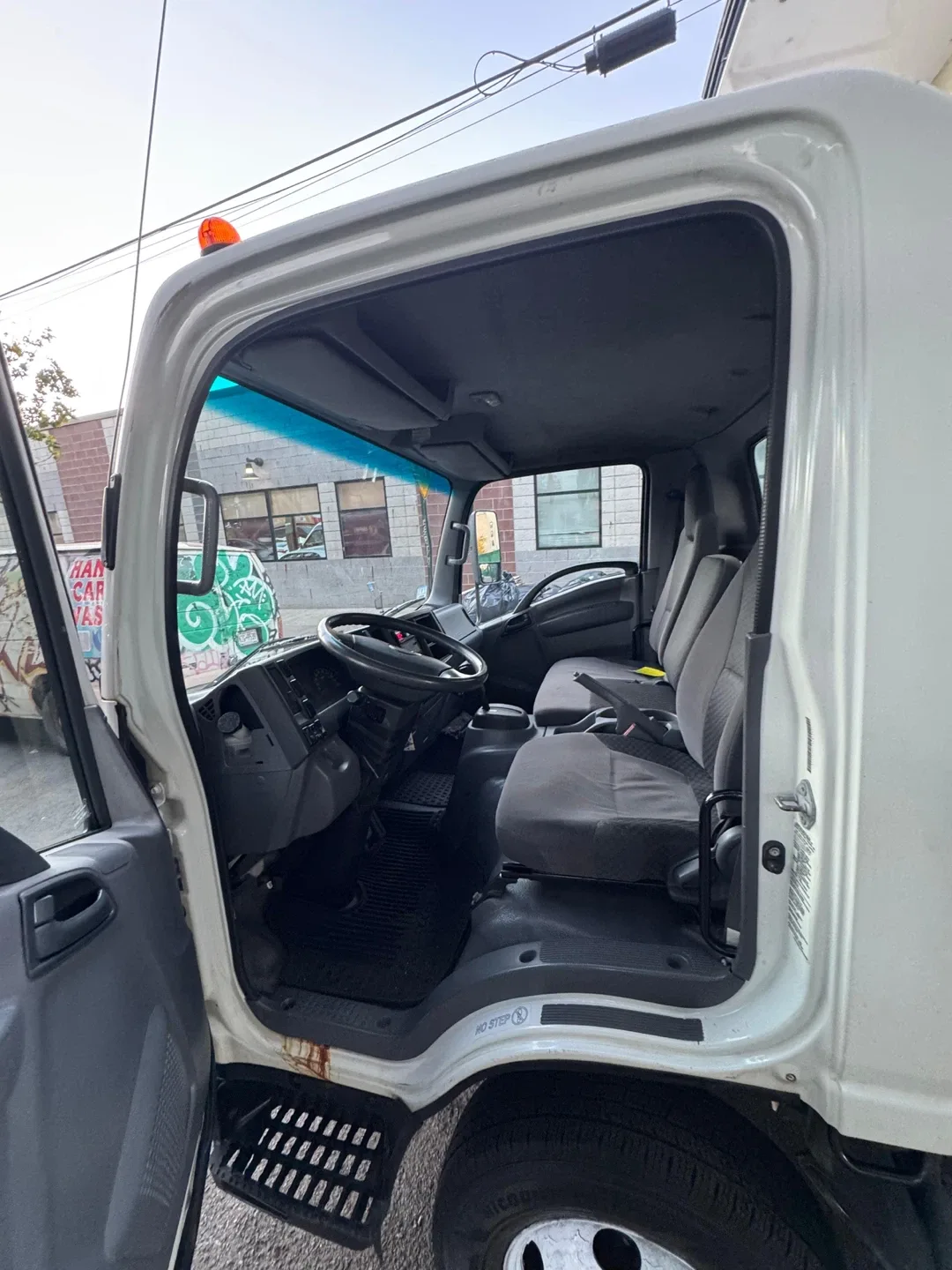 2014 Isuzu NPR Refrigerated Truck image indicator(4)