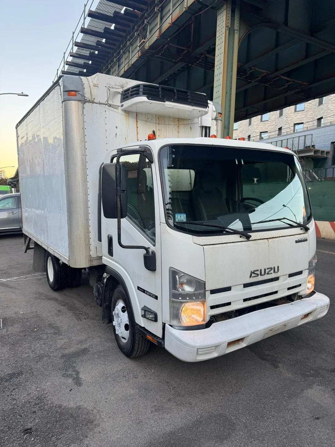 2014 Isuzu NPR Refrigerated Truck image indicator(2)